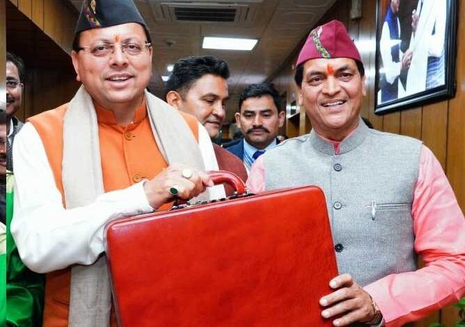 उत्तराखंड का वित्तीय वर्ष 2024- 25 का बजट विधान सभा में पेश उत्तराखंड का वित्तीय वर्ष 2024- 25 का बजट विधान सभा में पेश