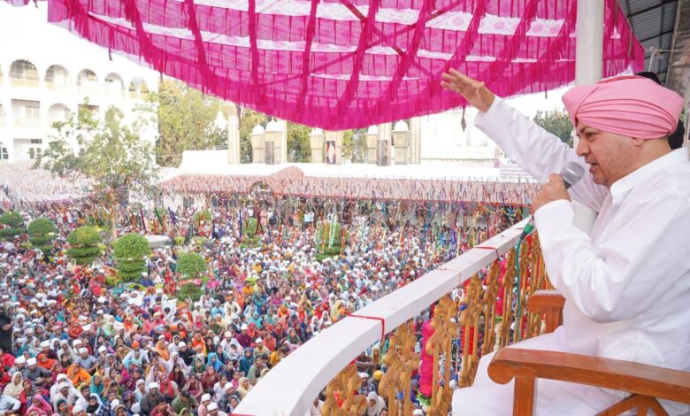 Uttarakhand: श्री झण्डे जी मेले की दिव्यता को श्रद्धापूर्वक आत्मसात कीजिए: महाराज Uttarakhand: श्री झण्डे जी मेले की दिव्यता को श्रद्धापूर्वक आत्मसात कीजिए: महाराज