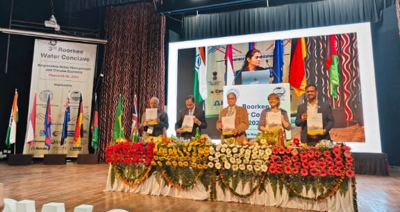 Uttarakhand: एक्सपर्ट्स की मौजूदगी में वाटर कॉन्क्लेव 2024 का हुआ शुभारंभ