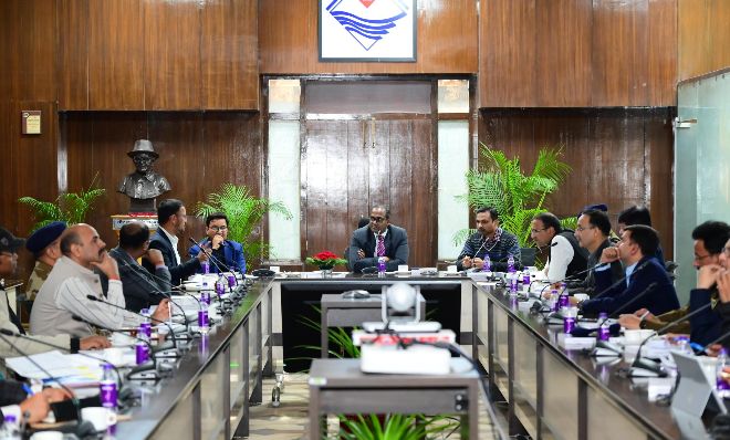 वोटर के लिए सोशल मीडिया प्लेटफार्म के प्रयोग पर जोर