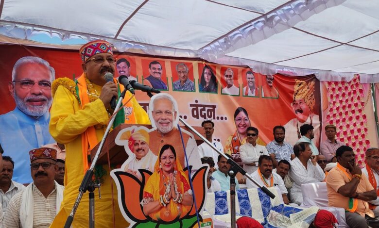 मोदी ने दुनियां को करवाया भारत की ताकत का ऐहसास : महाराज मोदी ने दुनियां को करवाया भारत की ताकत का ऐहसास : महाराज