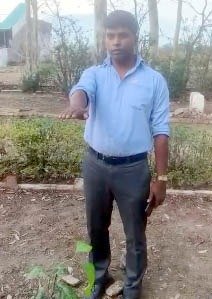 दून मे दिलाई जा रही पेड़ की सुरक्षा की शपथ