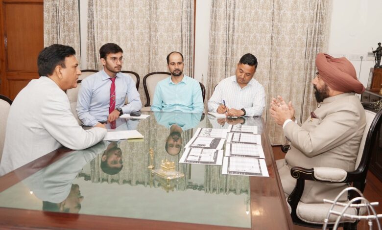 ग्राफिक एरा हिल यूनिवर्सिटी के कुलपति ने की राज्यपाल से मुलाकात ग्राफिक एरा हिल यूनिवर्सिटी के कुलपति ने की राज्यपाल से मुलाकात