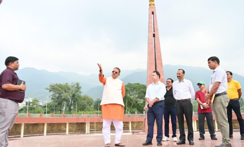 सैनिक कल्याण मंत्री ने किया निर्माणाधीन सैन्यधाम का निरीक्षण सैनिक कल्याण मंत्री ने किया निर्माणाधीन सैन्यधाम का निरीक्षण