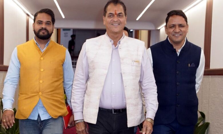 संसदीय कार्यमंत्री ने अपने बयान पर जताया खेद