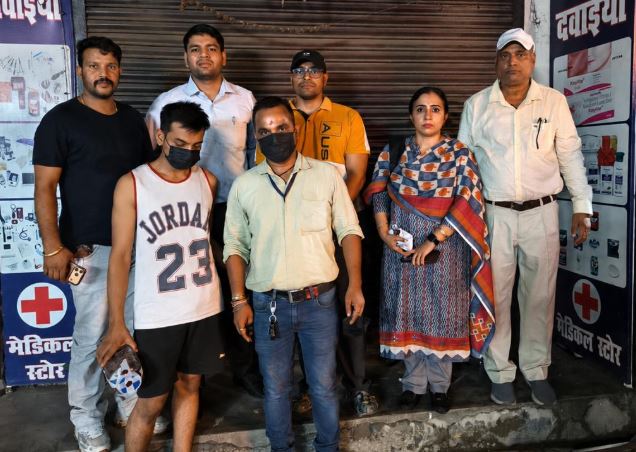 नैनीताल में नशीले इंजेक्शन और प्रतिबंधित दवाइयों का भंडाफोड़, मेडिकल स्टोर सील नैनीताल में नशीले इंजेक्शन और प्रतिबंधित दवाइयों का भंडाफोड़, मेडिकल स्टोर सील