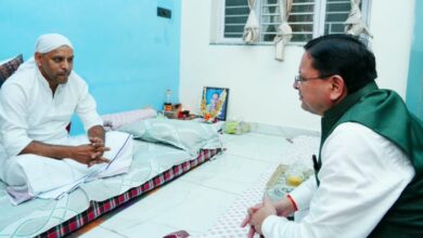 मनोज झा और विमल पुरवाल की माताओं के निधन पर सीएम धामी ने जताया शोक
