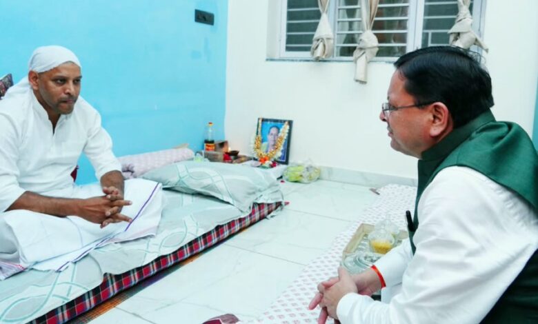मनोज झा और विमल पुरवाल की माताओं के निधन पर सीएम धामी ने जताया शोक