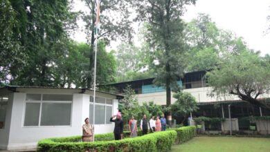 स्वतंत्रता हमें बहुत बड़ी कुर्बानियों के बाद मिली है, इसकी रक्षा करना हम सभी की जिम्मेदारी- डीएम