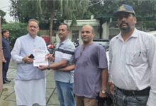 शौर्य स्थल पर मेजर सोमनाथ शर्मा की प्रतिमा लगाने की मांग, पूर्व सैनिकों ने मंत्री गणेश जोशी को सौंपा ज्ञापन