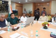 लोनिवि मंत्री महाराज ने परिवहन एवं राष्ट्रीय राजमार्ग मंत्रालय की बैठक में रखे कई सुझाव