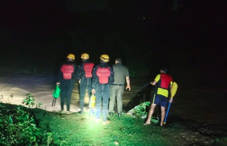 प्रेमनगर में बरसाती नाले के तेज बहाव में बही क्रेटा, दो की मौत प्रेमनगर में बरसाती नाले के तेज बहाव में बही क्रेटा, दो की मौत